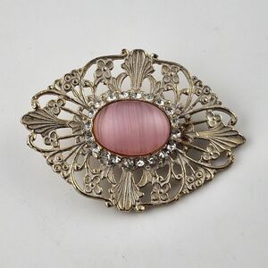 Vintage‎ Frosty Gold Tone Pink Cabochon Brooch